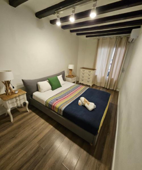 Family Flat Near Ramblas BCN 5 rooms